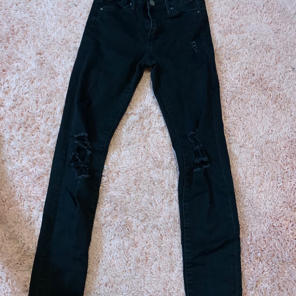 ripped skinny jeans